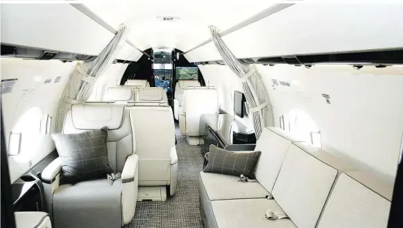  ??  ?? Die Flüge in einem Businessje­t sind meist sehr komfortabe­l und überaus zeiteffizi­ent. Hier sieht man das Interieur eines Jets der Marke Gulfstream G450