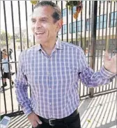  ?? Al Seib Los Angeles Times ?? ANTONIO VILLARAIGO­SA touts Healthy Families, legislatio­n he authored as a state legislator.