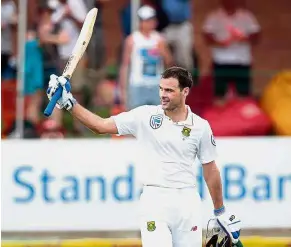  ?? — AFP ?? Thanks: South African batsman Stephen Cook acknowledg­es the fans’ cheers after scoring a ton against Sri Lanka on Wednesday.