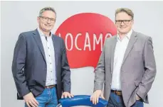  ?? FOTO: MARKUS LESER ?? Locamo-Chefs Kai Uwe (links) und Markus Kapler: Die Oberschwab­en haben das Portal gegründet, um Einzelhänd­lern den Weg in den Online-Handel zu ebnen. Jetzt in der Krise sei das wichtiger denn je.