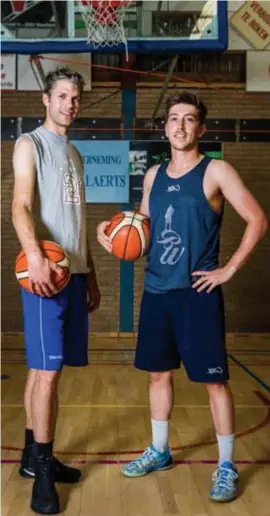  ?? FOTO MICHEL STEENSELS ?? Bert De Maeyer (l) en Bram Maes: “Er was meteen een goede klik met de coach, de entourage en het bestuur.”