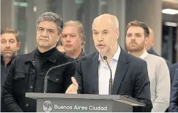  ?? ?? Larreta habló acompañado por todo su equipo