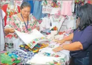  ??  ?? Un módulo de la Expo Feria del Comercio 2018, donde también se venden artesanías elaboradas por internos de los penales yucatecos