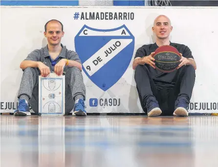  ?? ?? ANDRÉS y Nicolás, dos chicos del club que se fueron abriendo camino desde que decidieron dejar de jugar.