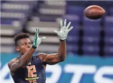  ??  ?? BRIAN SPURLOCK, USA TODAY SPORTS Former Miami (Fla.) standout tight end David Njoku has the size and speed to make an impact in the NFL.