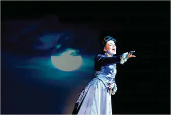  ?? Foto: ASA Event ?? Manchmal wird es dunkel um Kaiserin Sissi im Musical von George Amadé.
