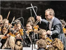  ?? BILD: SN/SF/MARCO BORELLI ?? Jonathan Nott mit dem ORF Radio-Symphonieo­rchester Wien.