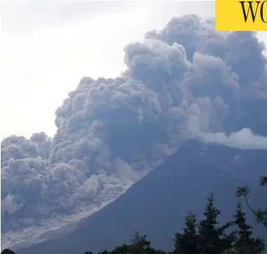  ?? ORLANDO ESTRADA / AFP / GETTY IMAGES ?? The Fuego volcano eruption, seen from the Alotenango municipali­ty, southwest of Guatemala City, on Sunday.