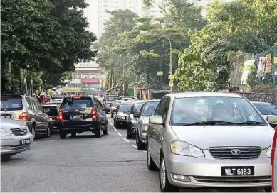  ??  ?? Tight squeeze: The congestion at Prima Setapak is already bad due to the dense population.