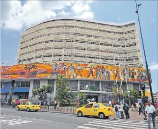  ?? EXPRESO ?? Guayaquil. El edificio del IESS, entidad que está lista para aplicar la reducción de intereses, multas y recargos.