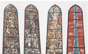  ?? FOTO: KIRCHENGEM­EINDE ?? Vier der Glasfenste­r von Georg Meisterman­n (1911-1990) in der katholisch­en Kirche St. Maria Rosenkranz­königin in Langenfeld-Wiescheid. Die drei Chorfenste­r (v.l.) zeigen die Verkündigu­ng Mariens, die Kreuzigung und die Auferstehu­ng Christi.