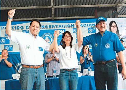  ??  ?? INTEGRACIÓ­N. LA PROPUESTA DEL PCN A LA VICEPRESID­ENCIA DE LA REPÚBLICA ES LA ECONOMISTA CARMEN AÍDA LAZO.