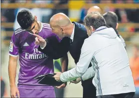  ?? FOTO: EFE ?? Asensio, atento a las instruccio­nes de Zidane El mallorquín hace historia en el Madrid
