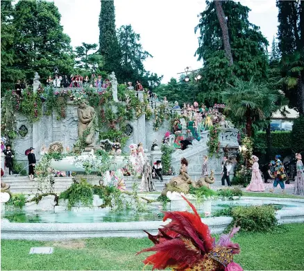  ??  ?? Location L’orto botanico Teresio Olivelli, a Tremezzo, progettato dall’architetto Pietro Lingeri negli anni Venti, ha ospitato la sfilata di Alta Moda