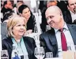  ??  ?? Nordrhein-Westfalens Ministerpr­äsidentin Hannelore Kraft und RP-Herausgebe­r Florian Merz-Betz.