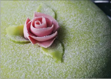  ?? GETTY IMAGES ?? Bay Area bakeries are offering up takeout treats, from red velvet cakes to marzipan-draped, cream-filled princess cakes.