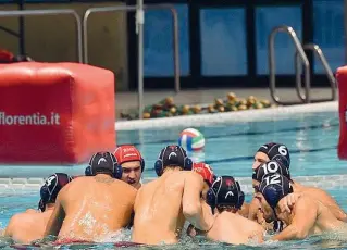  ??  ?? La grinta dei ragazzi di coach Roberto Tofani, che hanno come obiettivo la permanenza nella massima serie