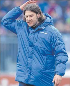  ?? FOTO: IMAGO ?? Sauer nach dem 1:6: Darmstadts Coach Torsten Frings.