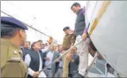  ?? TWITTER ?? Akhilesh Yadav being stopped from boarding the aircraft at Lucknow airport on Tuesday.