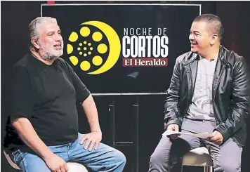  ??  ?? El destacado actor Jorge Osorto junto al periodista Gustavo Banegas.