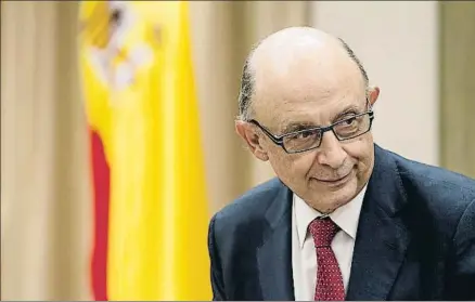  ?? DANI DUCH ?? El ministro de Hacienda, Cristóbal Montoro, ayer en el Congreso de los Diputados