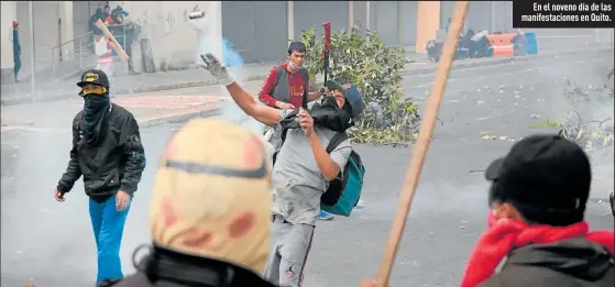  ?? Foto: Gustavo Guamán / EXTRA ?? En el noveno día de las manifestac­iones en Quito.