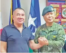  ??  ?? Faizal with Armed Forces of the Philippine­s chief Gen. Cirilito Sobejana.