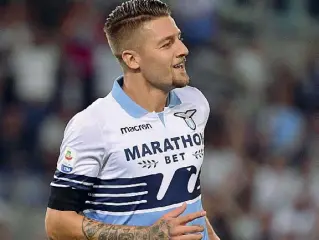  ??  ?? Deludente Il centrocamp­ista serbo Sergej Milinkovic-Savic, 23 anni, laziale dal 2015