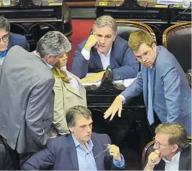  ??  ?? Gestiones. Diputados oficialist­as y opositores no lograron acuerdo.