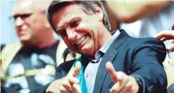  ??  ?? BOLSONARO. “Si veo dos hombres besándose en la calle, los voy a golpear”.