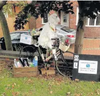  ??  ?? Pictured are some of the entries from the 2017 Scaresheep Festival. Photograph­s courtesy of Angie Whitmore.