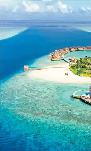  ?? ?? iAway from it all: Kudadoo is a tiny, perfectly formed island, close to a stunning reef