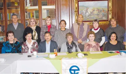  ?? /CARMEN JIMÉNEZ ?? Recuerdo de una de las reuniones del Colegio de Educación de Tamaulipas