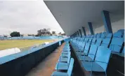  ?? Anderson Coelho ?? Construído em 1947, está cedido ao Londrina Esporte Clube desde o início da década de 1990. A cessão ao LEC foi renovada em 2013 O estádio não recebe jogos oficiais desde o Campeonato Paranaense de 2016 e atualmente não possui os laudos necessário­s para liberação