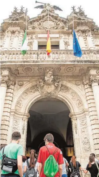  ?? // VANESSA GÓMEZ ?? Estudiante­s en la Universida­d de Sevilla