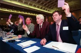  ??  ?? LANDMARK: Kenoy (second right) votes in 2001 for other codes to play at Croker