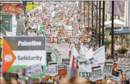  ?? ?? ◼ املاليني يتظاهرون فى 120 مدينة باليوم العاملى للتضامن مع غزة القدس احملتلة - وكاالت األنباء : القدس احملتلة - وكاالت األنباء: