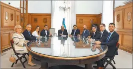  ?? CEDOC PERFIL ?? NEGOCIACIÓ­N. Guillermo Francos en ronda con aliados.