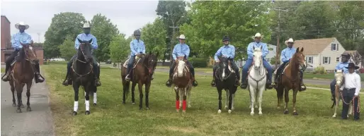  ??  ?? ebony horsewomen teaches kids aged 5-18 riding and horse care skills in hartford, conn.