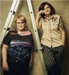  ?? JEREMY COWART / PHOTO COURTESY ARTIST MANAGEMENT ?? INDIGO GIRLS