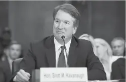  ??  ?? Le juge Brett Kavanaugh, photograph­ié le 27 septembre 2018 au Sénat américain, à Washington