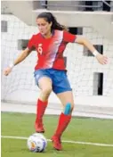  ?? CORTESÍA ?? Ante Jamaica, la Sele femenina usó el uniforme anterior. En la foto, María Paula Salas.