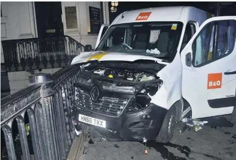  ??  ?? Above: The hire van at the scene in London Bridge. Chairs were found in the back to make it appear like a removals van. A 12in ceramic knife, far left, used in the attack