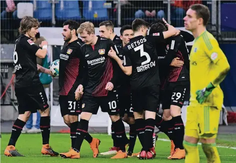  ?? FOTO: IMAGO ?? Ein Bild, das Fans in dieser Saison oft zu sehen bekamen: Die Werkself bejubelt ein Tor in der Fremde – hier das 2:0 in Hamburg durch Kai Havertz (Nr. 29).