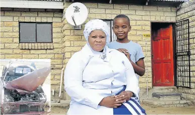 ?? / MDUDUZI NDZINGI ?? Rose Tatane, posing with her son Molefe during Sowetan’s visit to her home last month, was killed in a car crash on Monday night. Insert is the wreck of the bakkie.