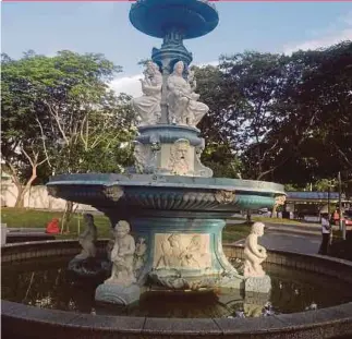  ??  ?? This fountain was erected in 1882 to honour Tan’s $130,000 donation to establish Singapore’s first reservoir and waterworks.