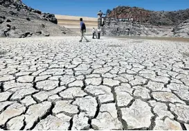 ?? Picture: Esa Alexander ?? Gamka Dam in Beaufort West in November 2017 after it ran dry as the Karoo town suffered through a severe drought.