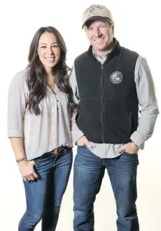  ?? BRIAN
ACH/ INVISION/
THE ASSOCIATED
PRESS ?? It’s the combinatio­n of humour, love and chemistry between Joanna, left, and Chip Gaines that have made the Waco, Tex.-based home improvemen­t show one of HGTV’s most popular shows. Fixer Upper’s recent season finale was the fifth-highest broadcast in...