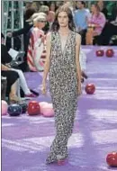  ?? FRANCOIS GUILLOT / AFP ?? Vestido de Raf Simons para Dior