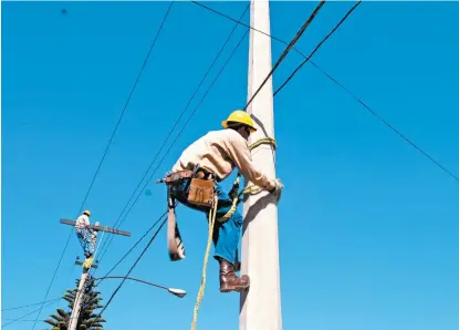  ??  ?? La infraestru­ctura eléctrica apoyará el crecimient­o de las telecomuni­caciones.